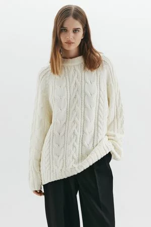 Вязаный свитер с косами(Вязаный свитер с косами)